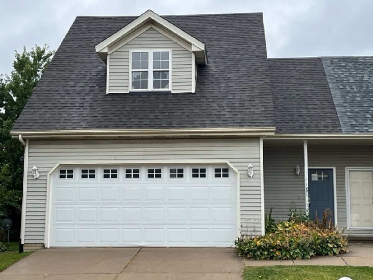 Condos & Townhomes Sold Beacon Hill Normal Illinois, 1221 Beacon Hill
