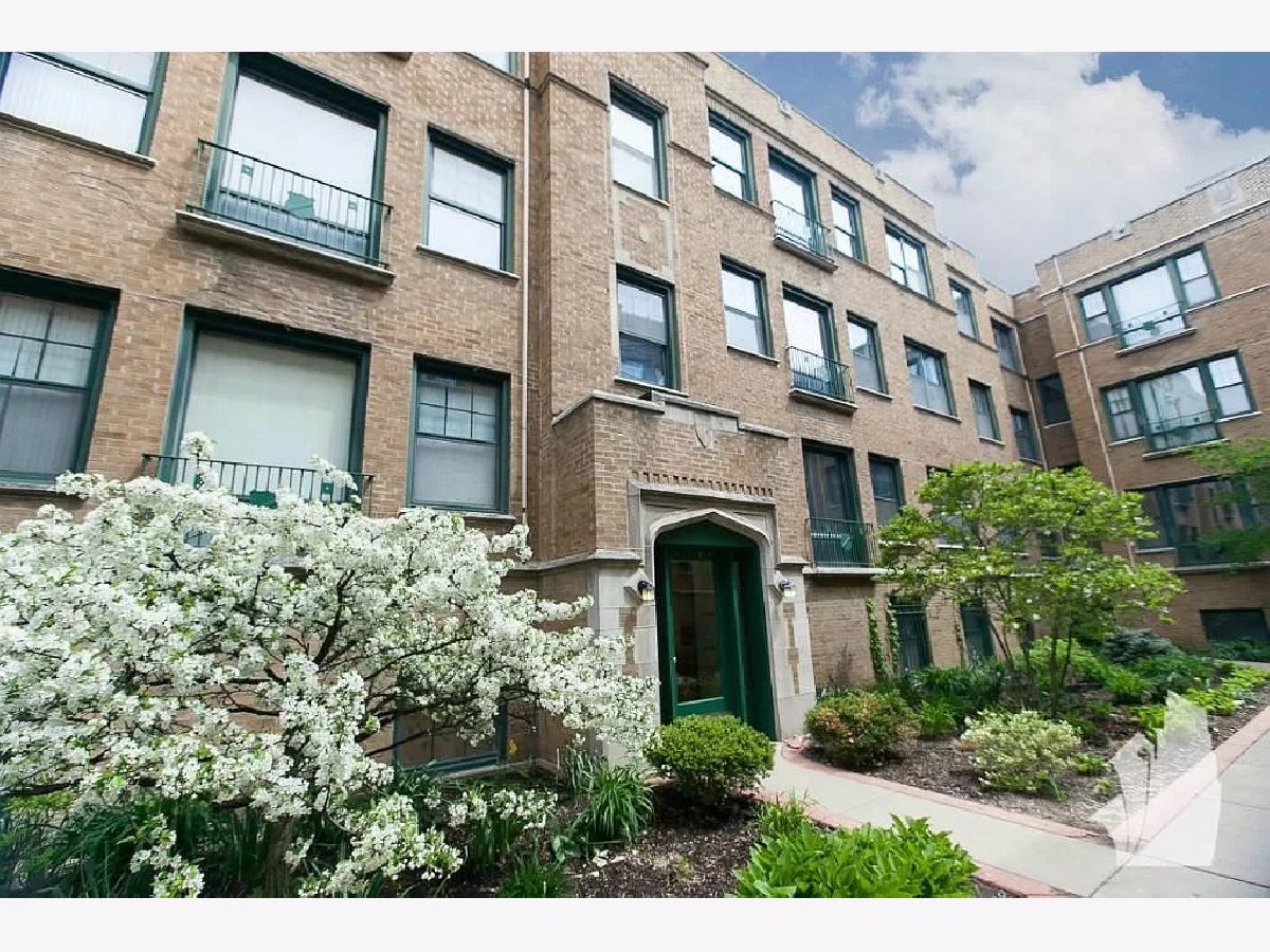 Condominiums Rented Sheridan Shore Courts Chicago Illinois, 7023.5 Sheridan
