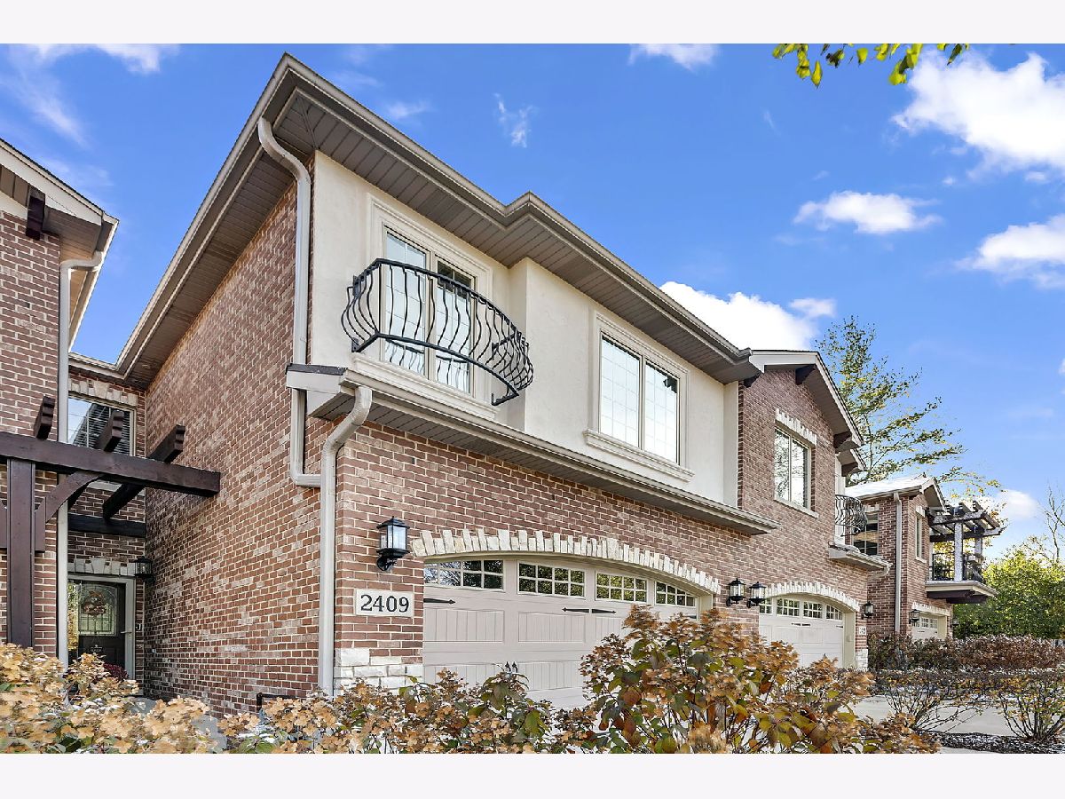 Townhomes Sold Villa Torino Addison Illinois, 2409 Nicola