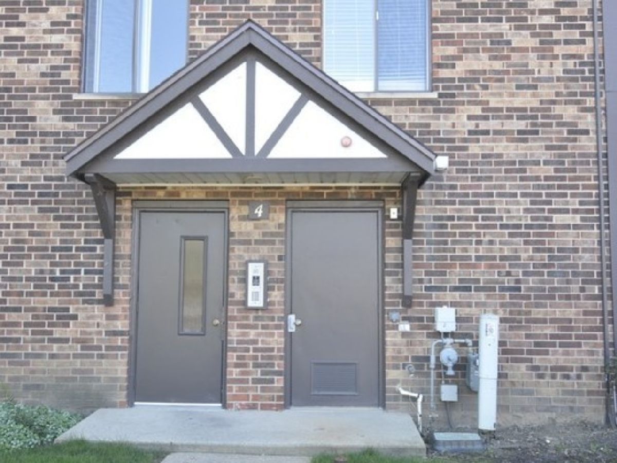 Condos & Townhomes Rented The Willows Vernon Hills Illinois, 4 Timber