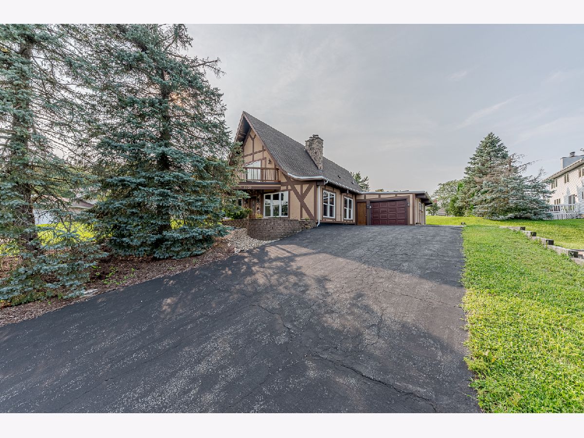 Homes & Condos & Townhomes Sold Lake Of Four Seasons Crown Point Indiana, 4329 Pinehurst