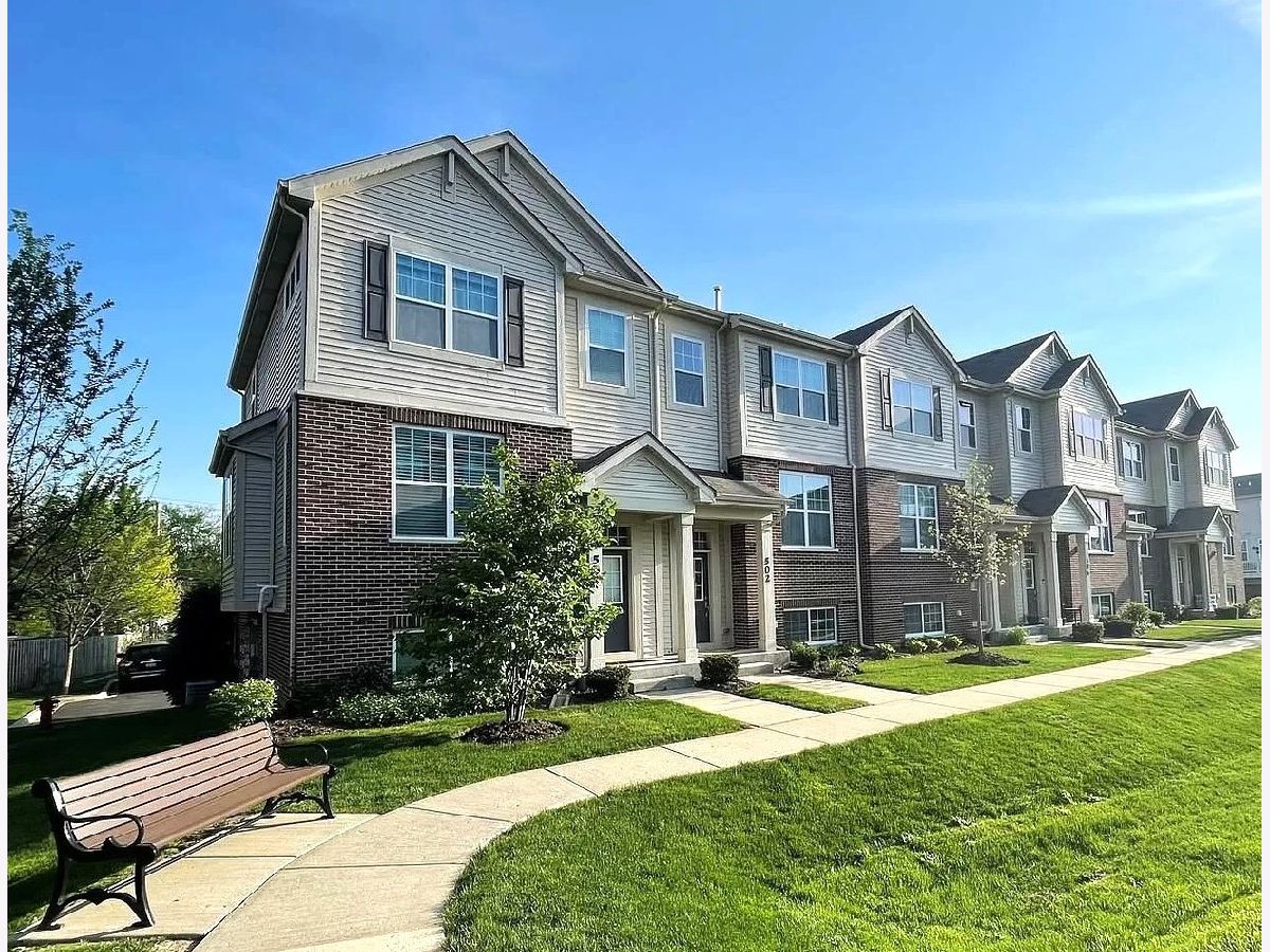 Condos & Townhomes Rented Lexington Crossing Rolling Meadows Illinois, 502 Lexington