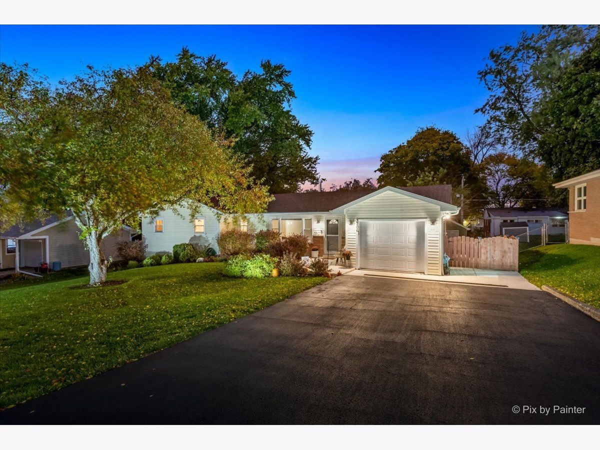 Homes Sold Edgebrook Heights Mchenry Illinois, 3706 Timothy