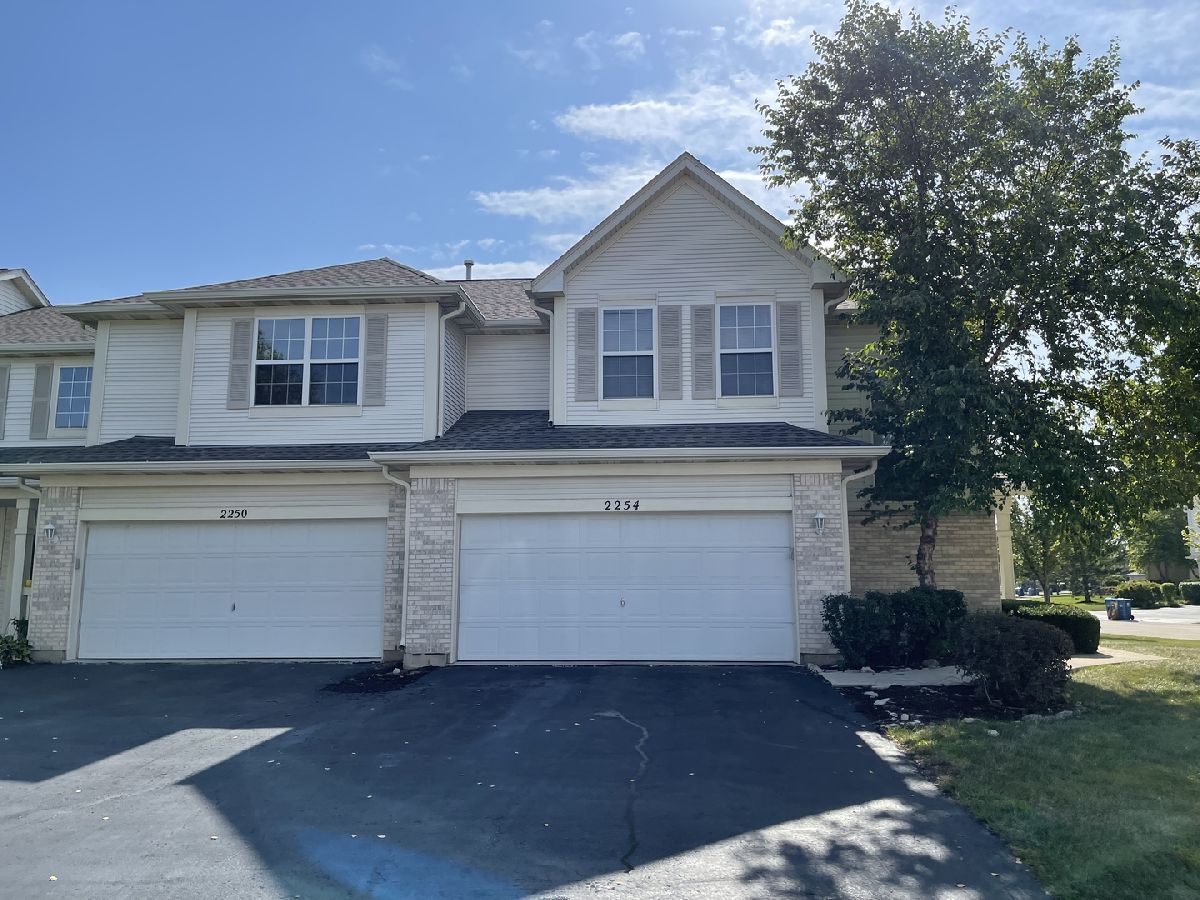 Townhomes Rented Summit Fields Aurora Illinois, 2254 Sunrise
