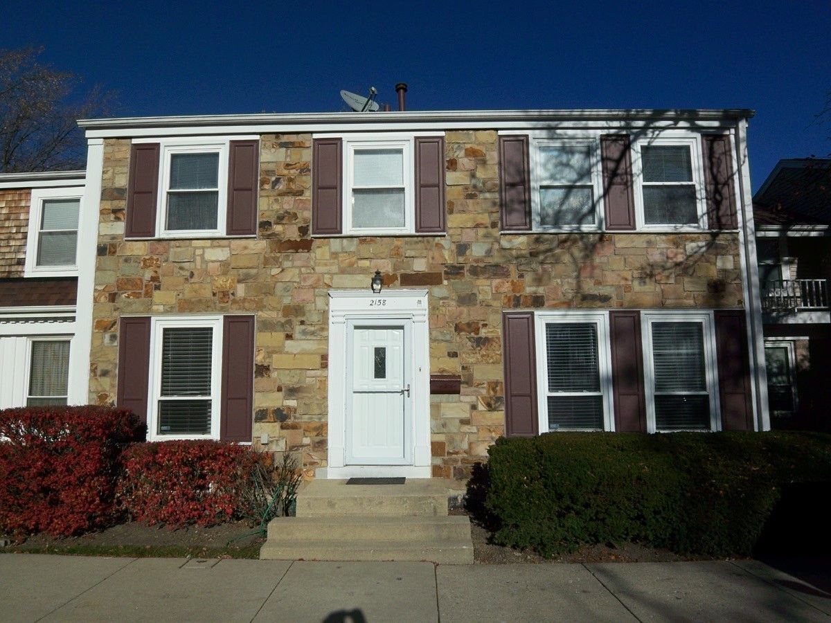 Townhomes & Condos Rented Barrington Square Hoffman Estates Illinois, 2158 Somersworth