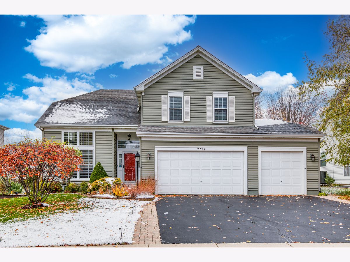 Homes & Condos & Townhomes Sold Willoughby Farms Estates Algonquin Illinois, 2324 Tracy