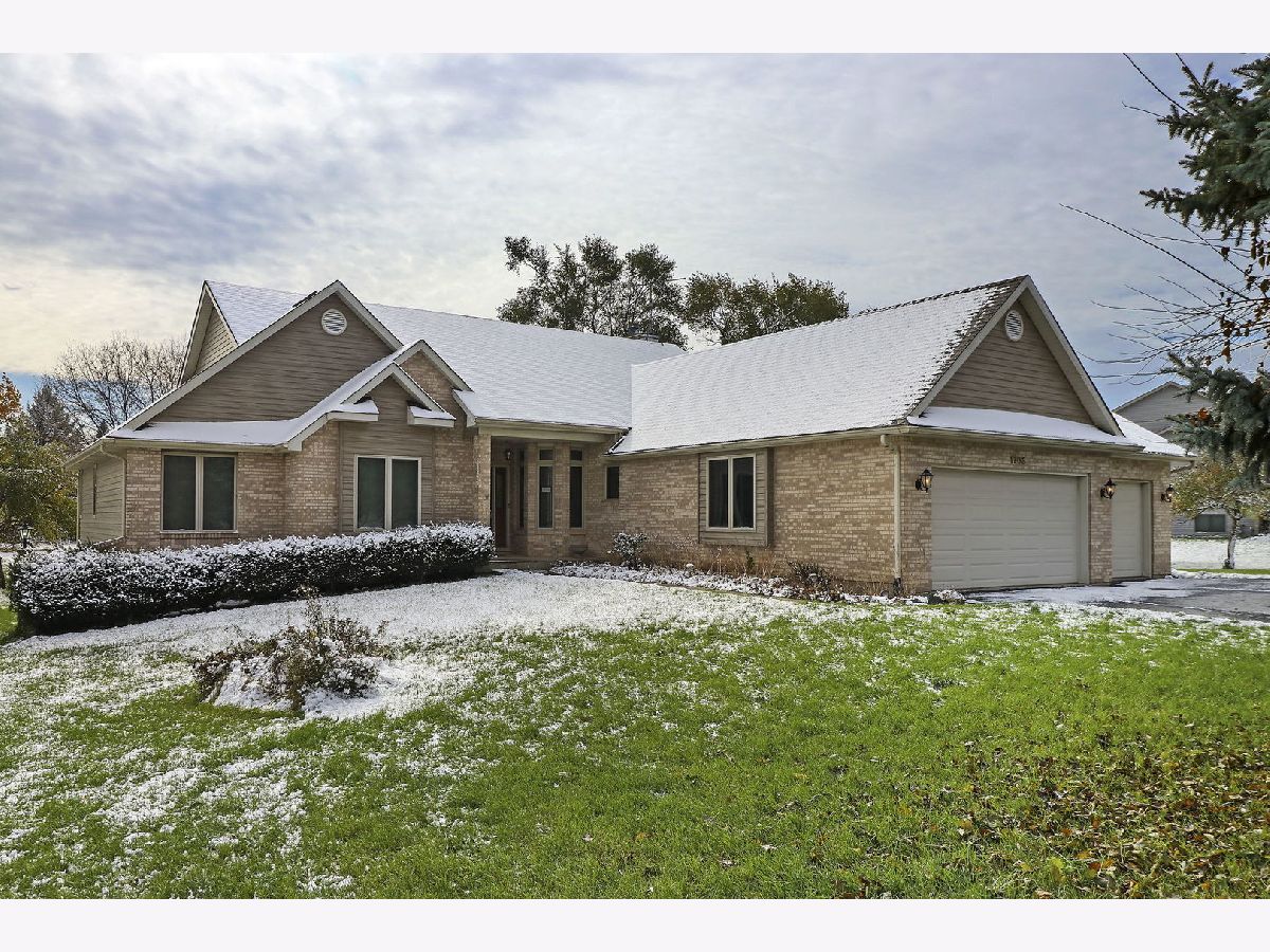 Homes Sold Orchard Bluff Estates Spring Grove Illinois, 1703 Applewood