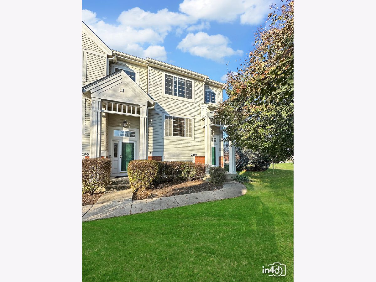 Townhomes & Condos Rented Ogden Pointe Aurora Illinois, 2298 Daybreak
