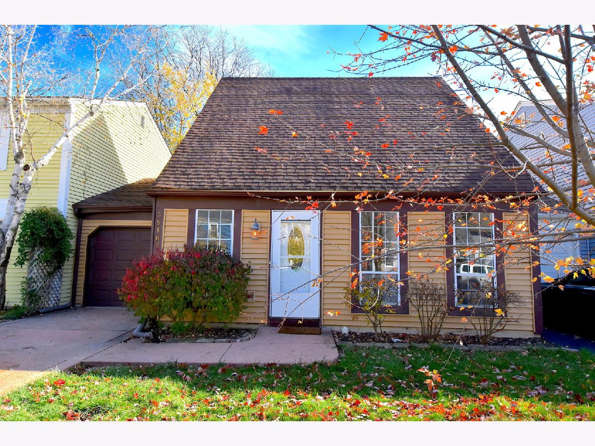Townhomes Sold Edgebrook Warrenville Illinois, 3S167 Birchwood