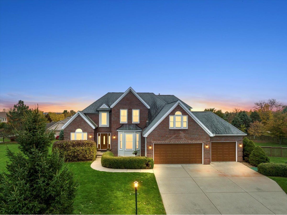 Homes Sold Deer Ridge Bloomington Illinois, 9017 Deer Ridge