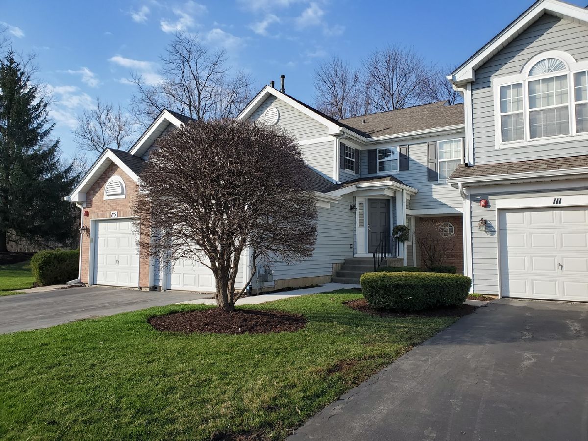 Townhomes & Condos Rented Wildwood Glen Glendale Heights Illinois, 113 Portsmouth