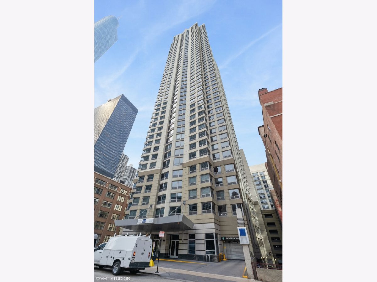Condominiums Rented Plaza 440 Private Residences Chicago Illinois, 440 Wabash