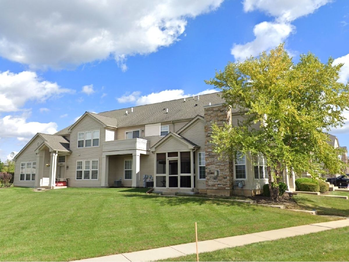 Townhomes & Homes Sold Grand Pointe Meadows West Dundee Illinois, 2624 Maple