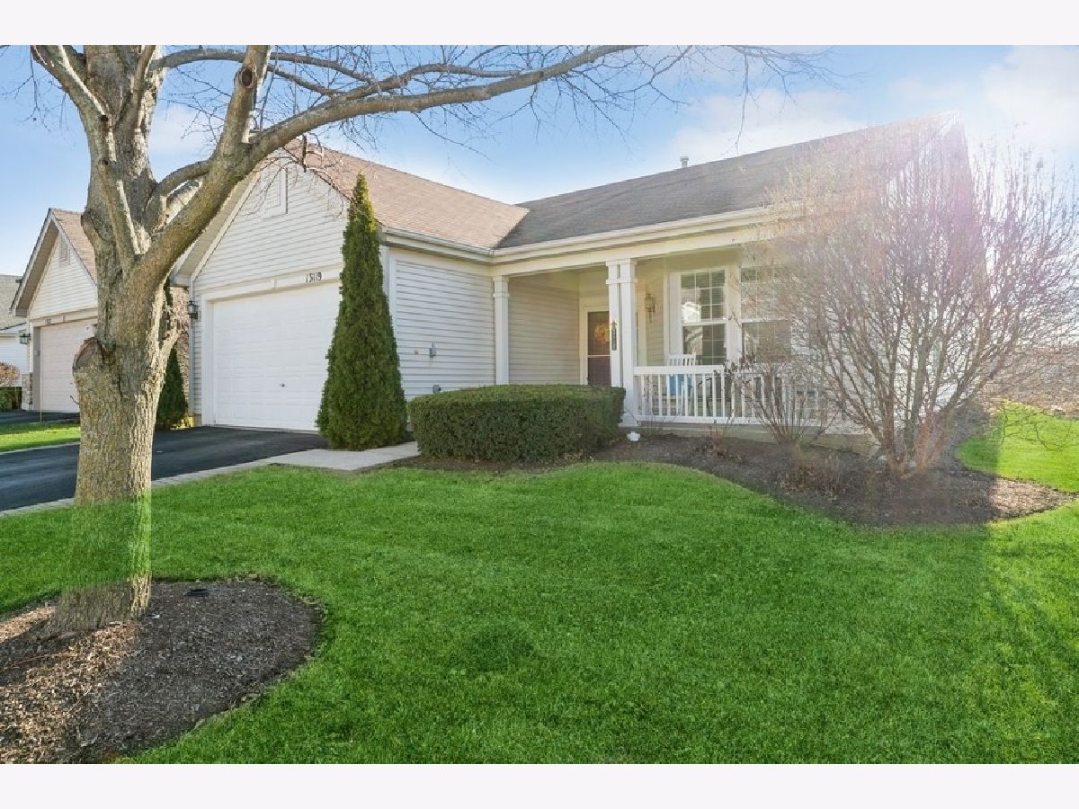 Homes & Townhomes & Condos Sold Carillon At Heatherstone Beach Park Illinois, 13119 Birmingham