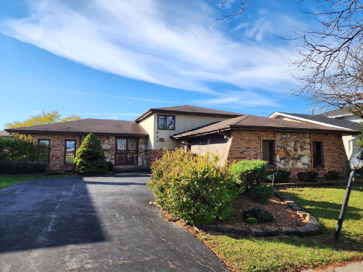 Homes & Condos & Townhomes Sold Brookwood Point Glenwood Illinois, 927 193rd