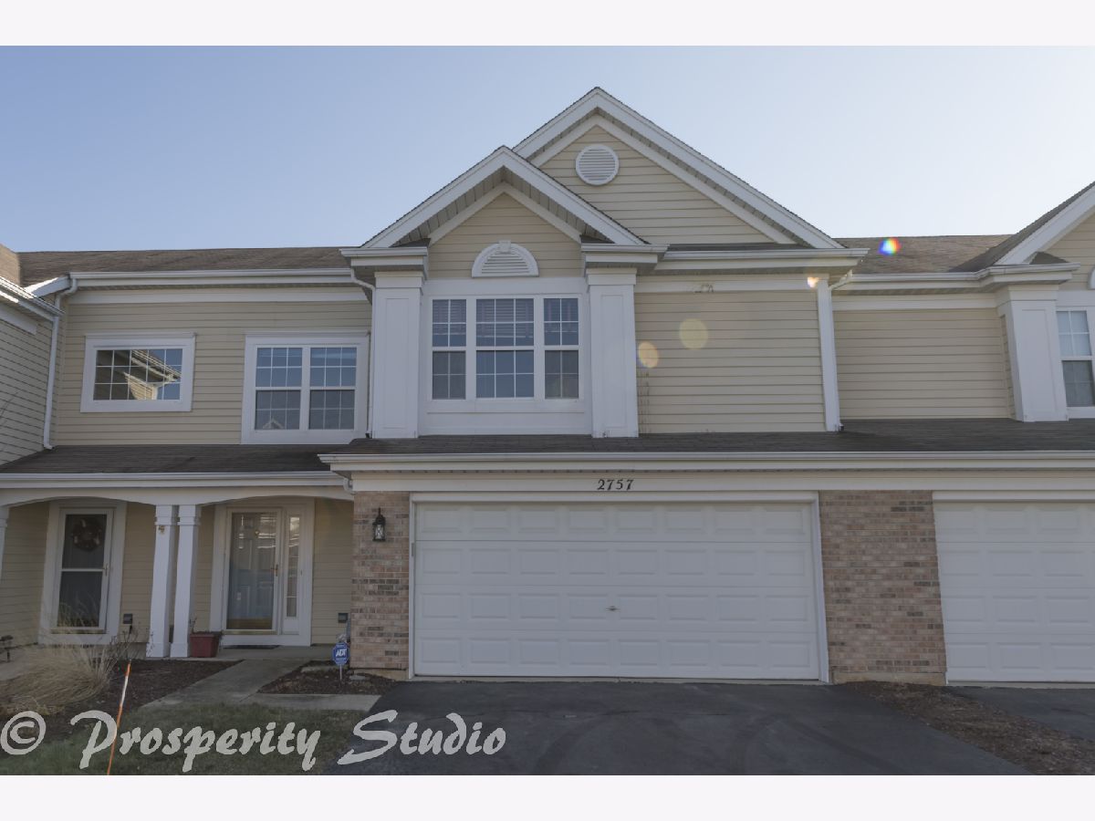 Townhomes & Condos & Homes Rented Cambridge Countryside Aurora Illinois, 2757 Borkshire