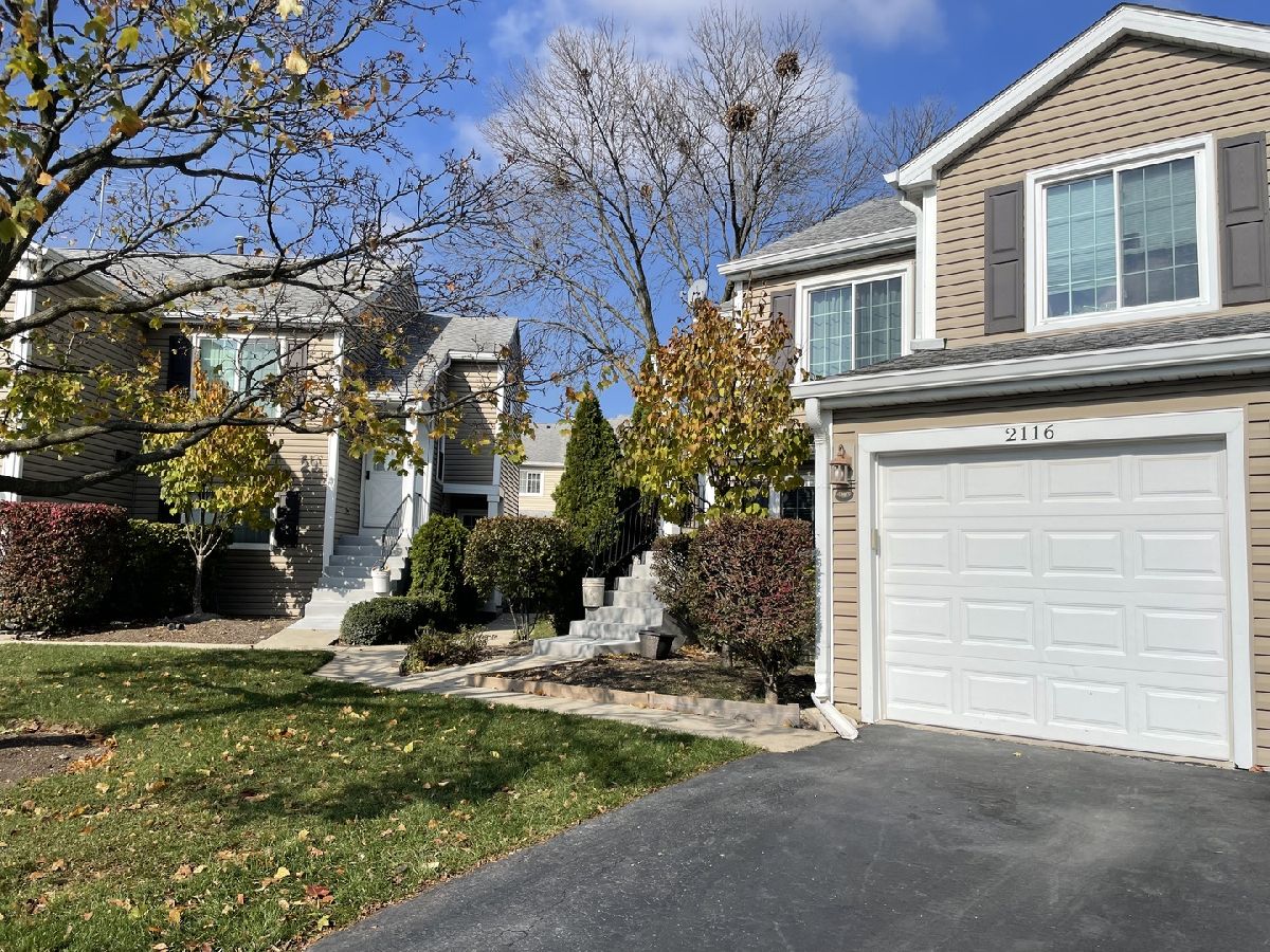 Townhomes & Condos Sold Windsong Schaumburg Illinois, 2116 Southwind