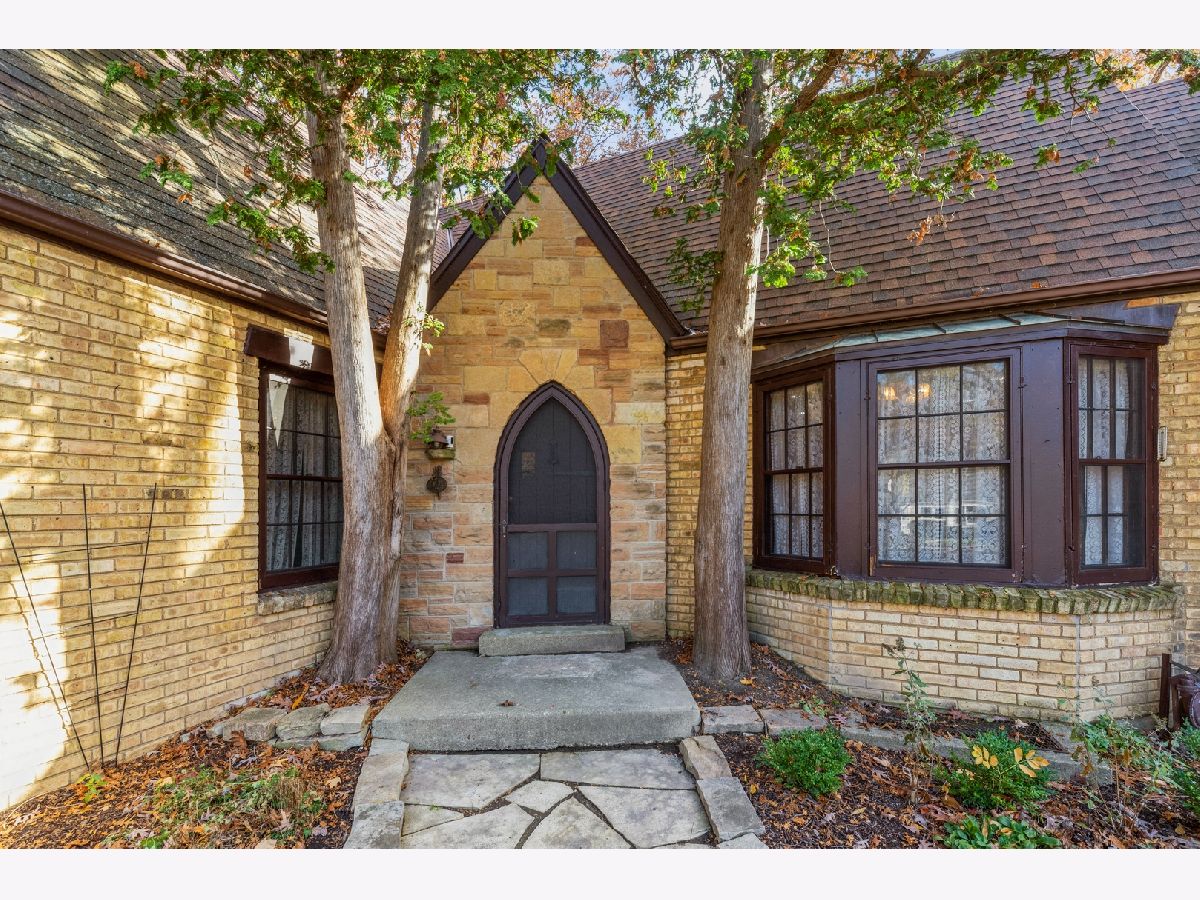 Homes Sold Twin Oak Lake Zurich Illinois, 25780 August