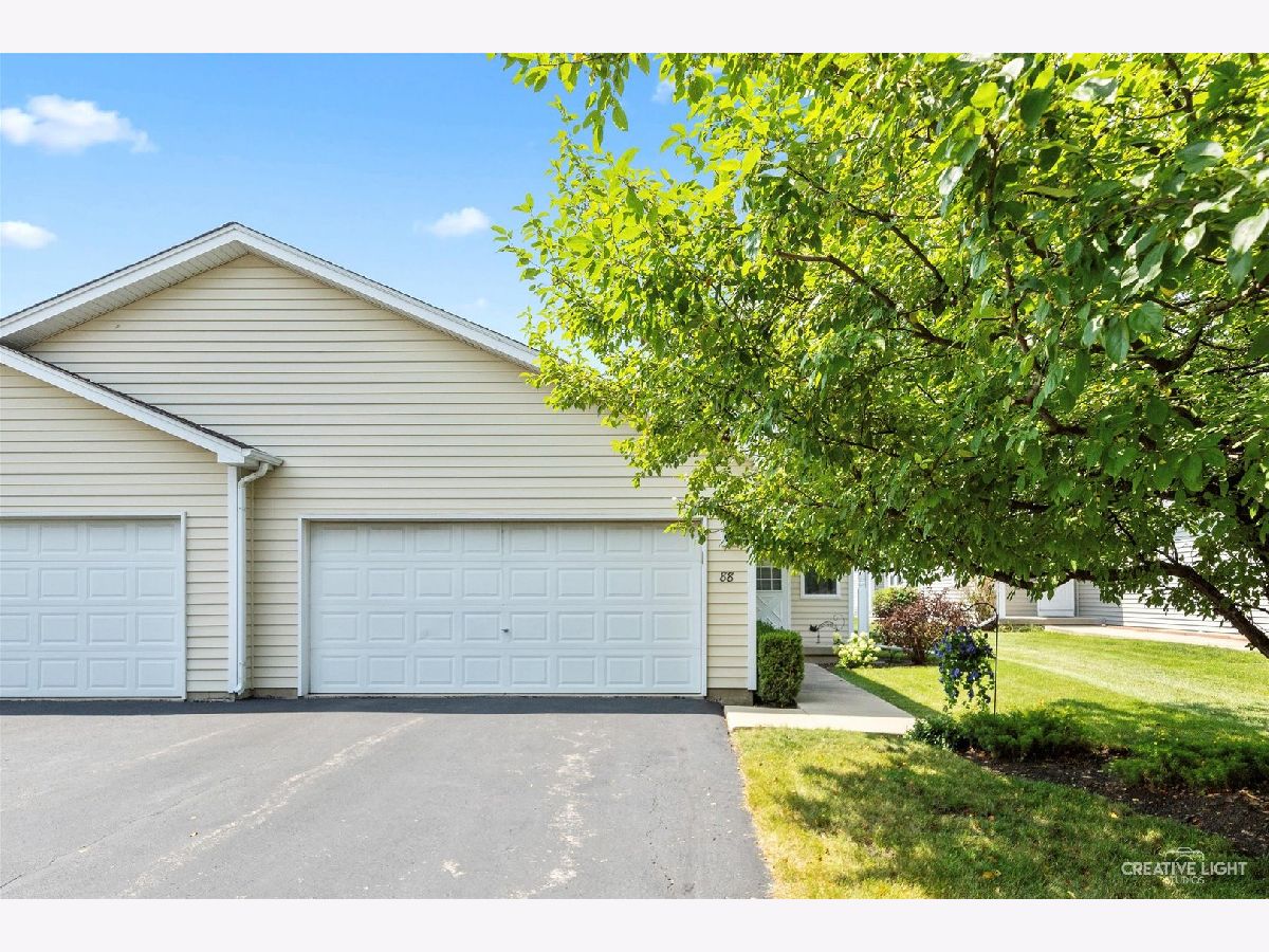 Condos & Townhomes Sold Silver Trail North Aurora Illinois, 88 Silver