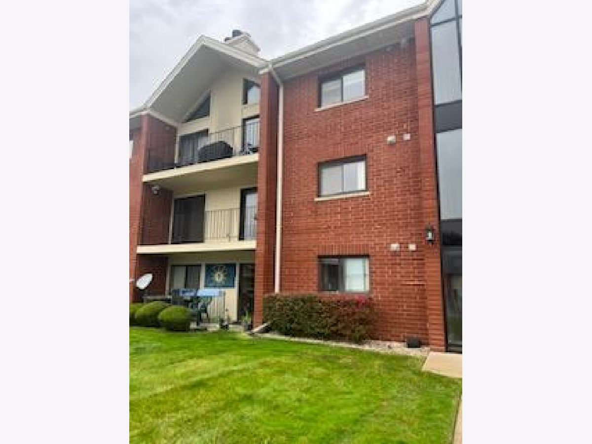 Condominiums Sold Hamilton Hills Tinley Park Illinois, 6600 Martin France