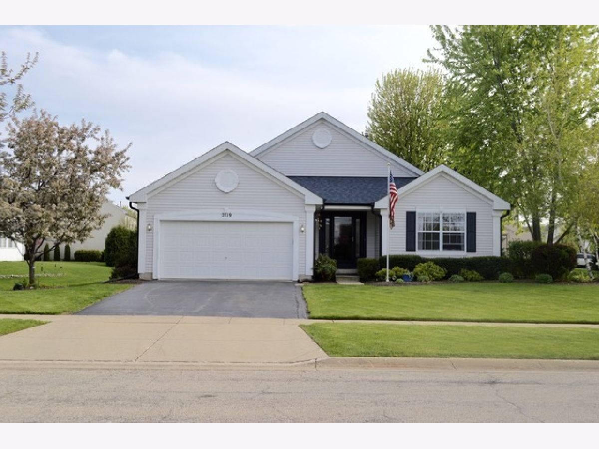 Homes Sold Olde Mill Ponds Mchenry Illinois, 2119 Spring Creek