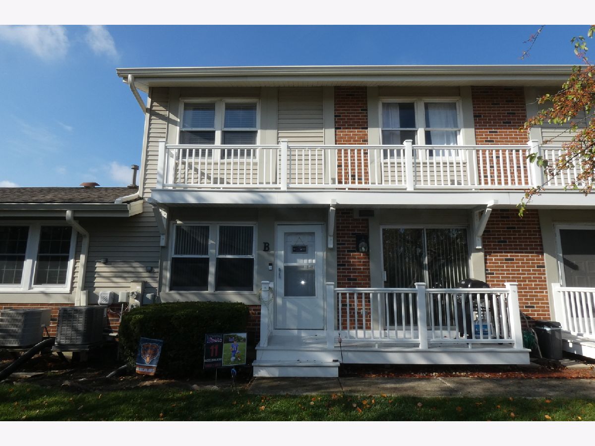 Townhomes & Condos Sold Country Fours Bloomingdale Illinois, 305 Northwestern
