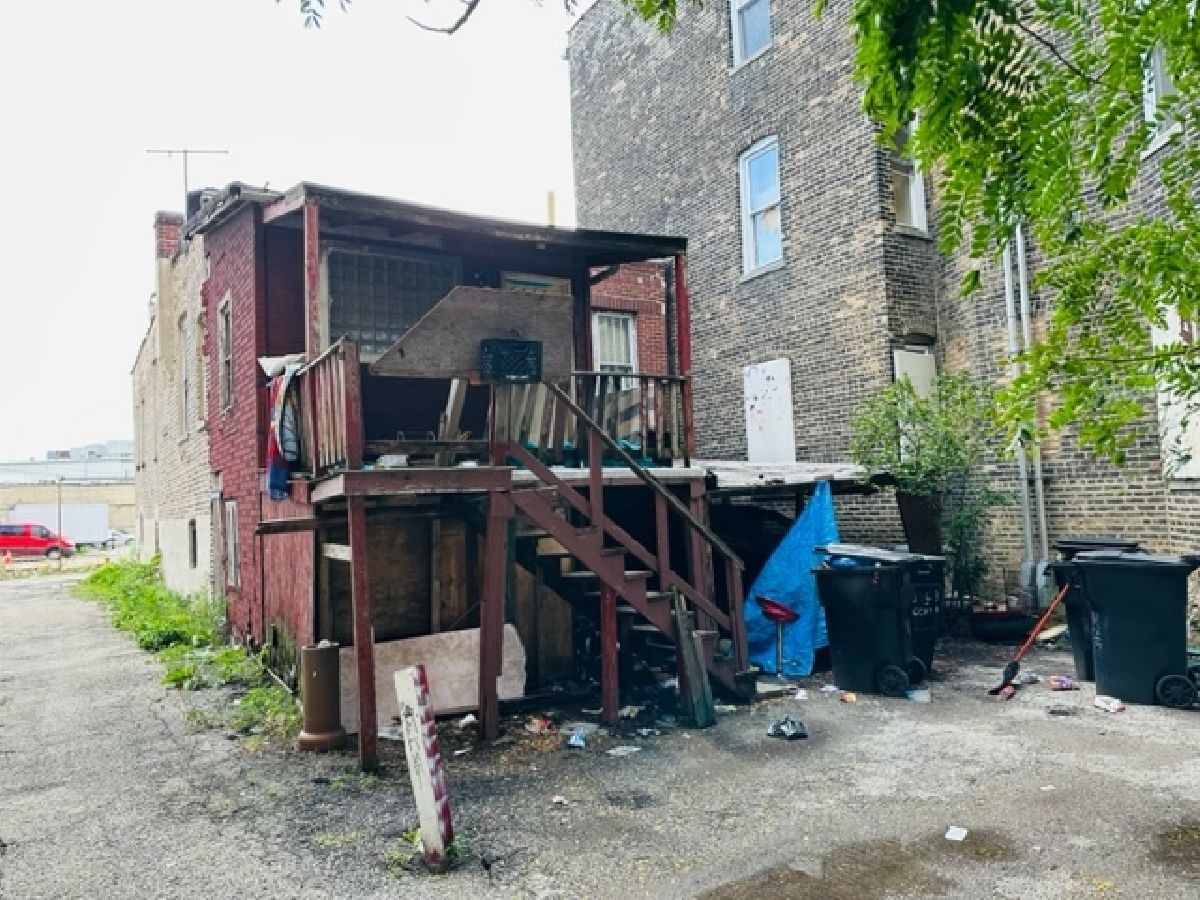 Condos & Townhomes & Homes Sold West Town Chicago Illinois, 2749 Chicago