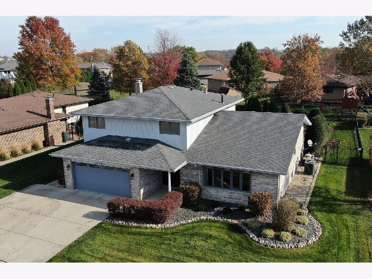 Homes Sold Pinewood East Orland Park Illinois, 14493 Creekview