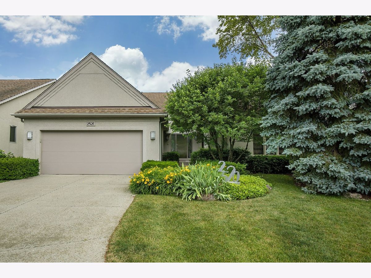 Condominiums & Homes Sold Legacy Club Highland Park Illinois, 2520 Augusta