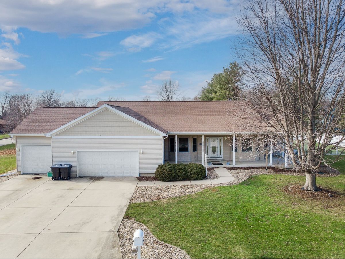Homes Sold Lucca Forest Bloomington Illinois, 13730 Lucca Forest