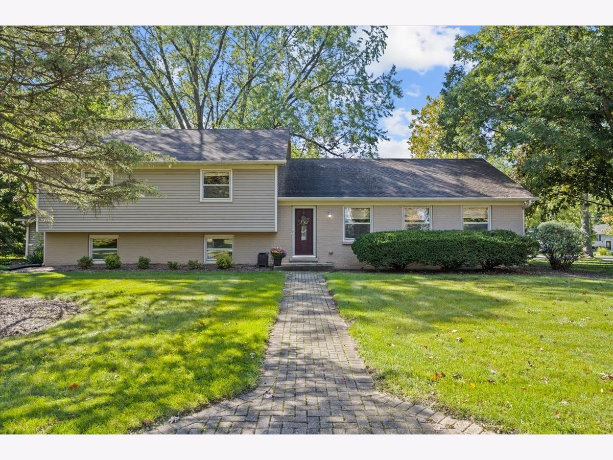 Homes Sold Century Hill Naperville Illinois, 6S271 New Castle