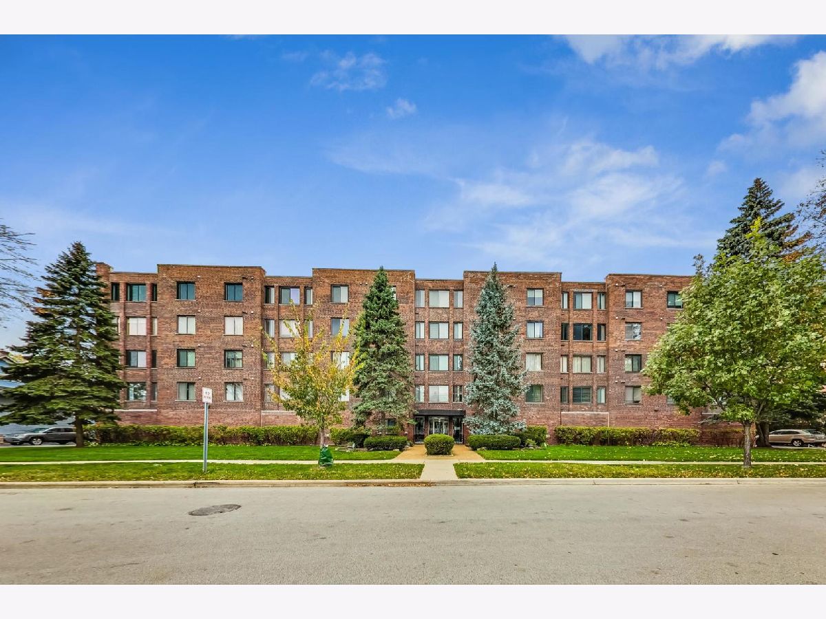 Condominiums Sold Royal Dunton Arlington Heights Illinois, 110 Dunton