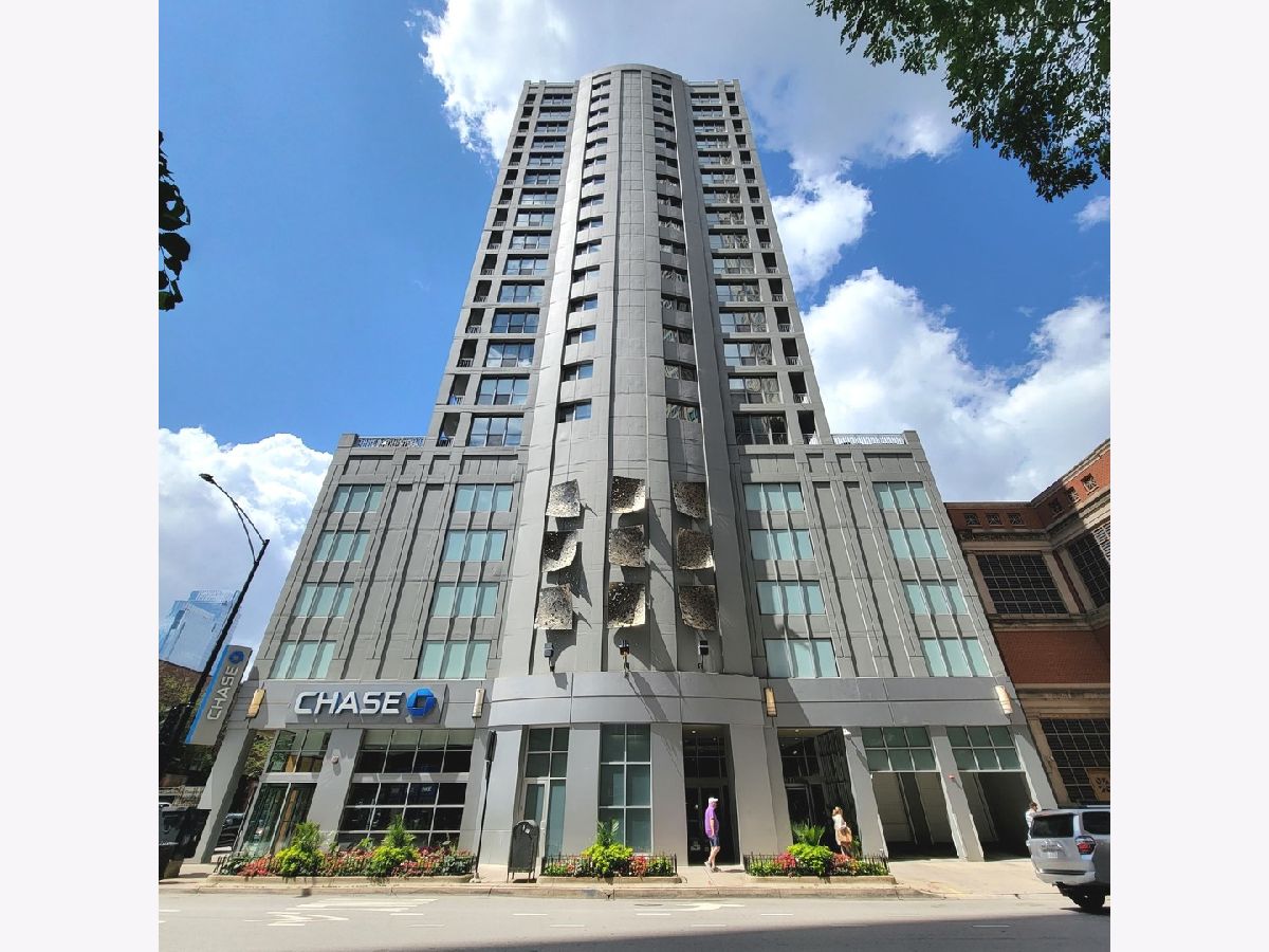 Condominiums Sold Farallon Chicago Illinois, 600 Dearborn
