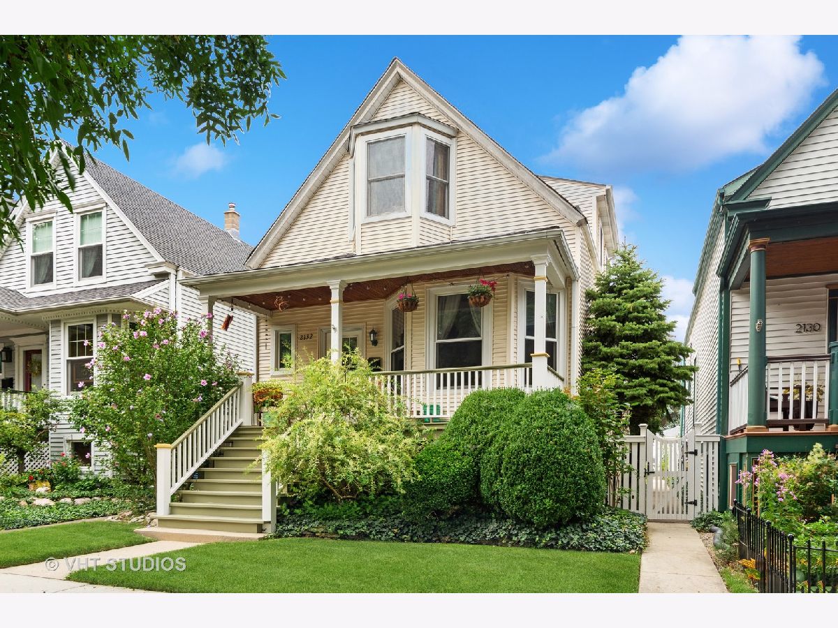 Homes & Condos & Townhomes Sold Bowmanville Chicago Illinois, 2132 Summerdale