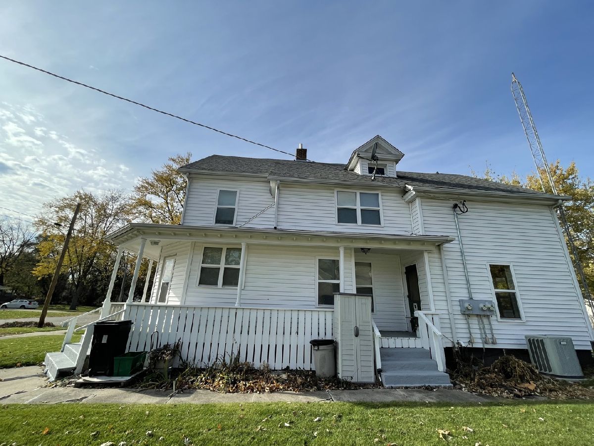  Rented Sandwich Illinois, 325 5th