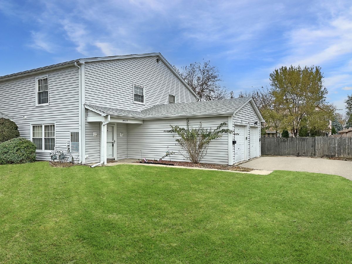 Townhomes & Condos Rented Ivy Glen Aurora Illinois, 1401 Glen