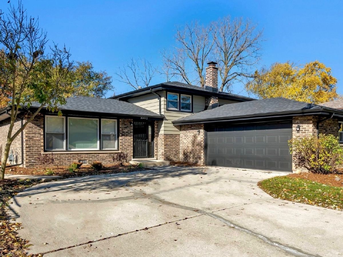 Homes Sold Oakwood Hills Palos Hills Illinois, 10442 Tod