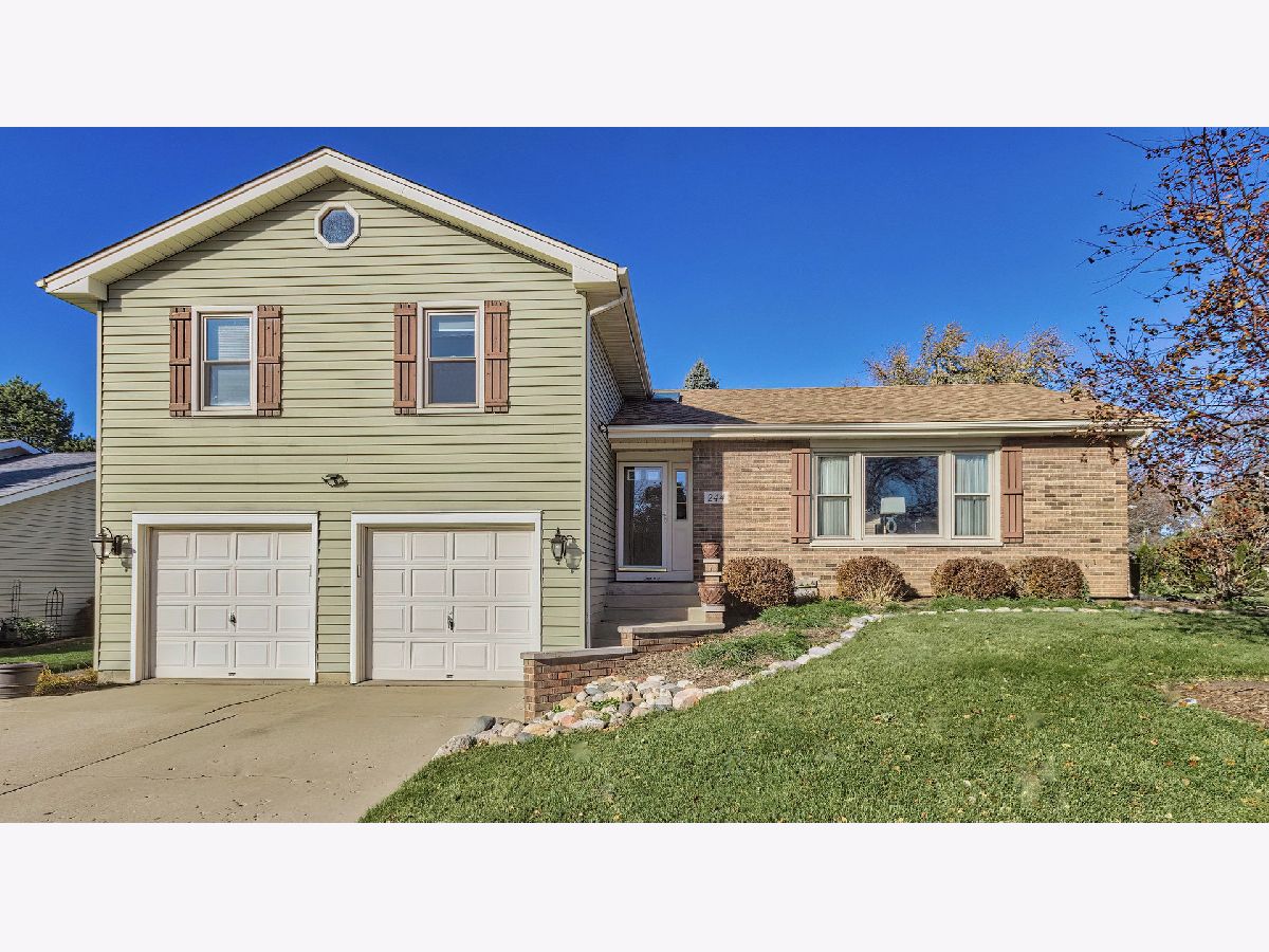 Homes Sold Greenwood Meadows Woodstock Illinois, 244 Joseph