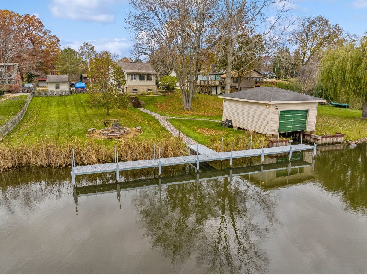 Homes Sold Lotus Woods Spring Grove Illinois, 38361 Primrose Path
