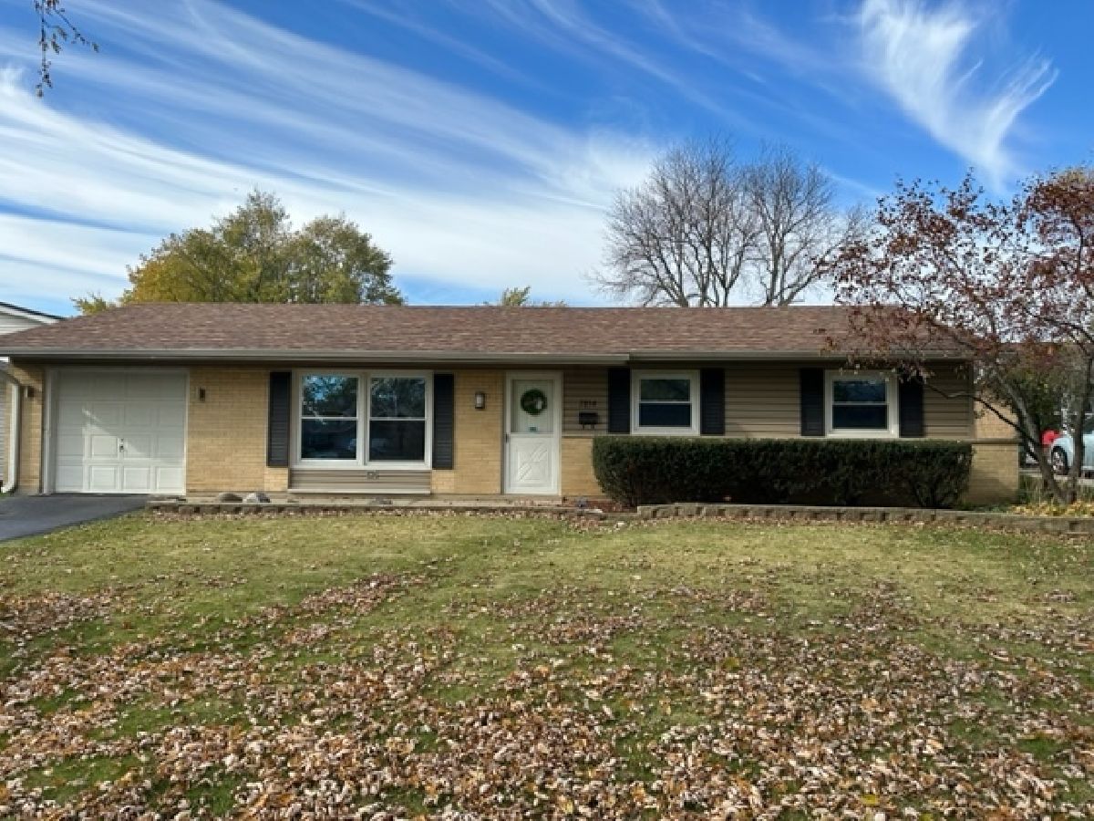 Homes & Townhomes Rented Hanover Highlands Hanover Park Illinois, 7854 Kensington