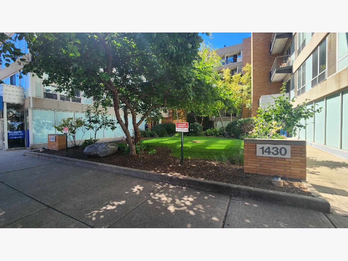 Condominiums Rented Garden Terraces Chicago Illinois, 1430 Michigan