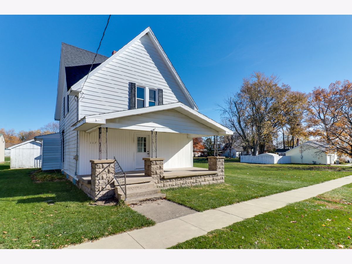 Sold Hopedale Illinois, 117 Madison
