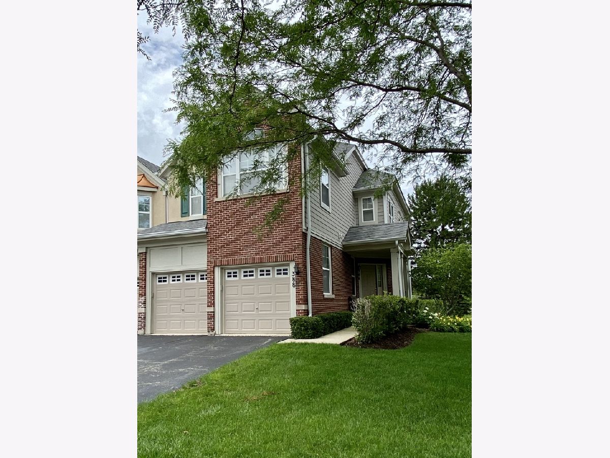 Townhomes & Condos Rented Pinehurst Vernon Hills Illinois, 388 Pine Lake
