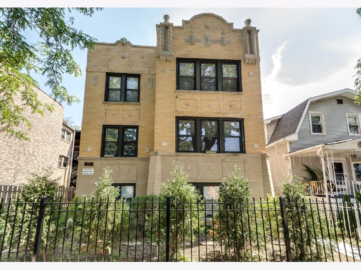 Homes & Condominiums Rented Addison Mall Chicago Illinois, 3755 Kimball