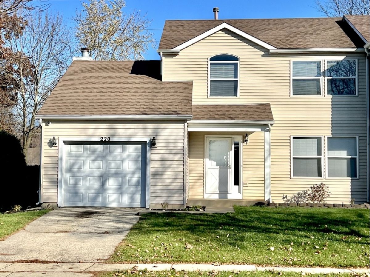 Condos & Townhomes Sold Woodland Creek Elgin Illinois, 220 Chaparral