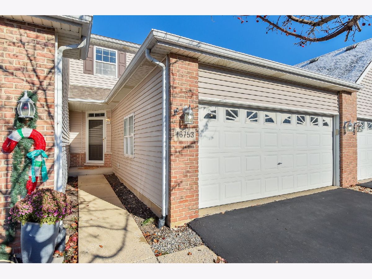 Townhomes Sold Pueblo Point Lockport Illinois, 16753 Sunset Ridge