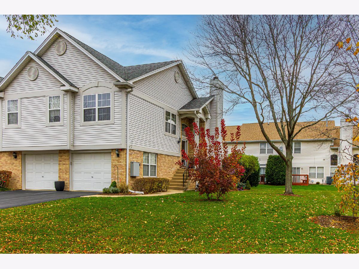 Townhomes & Condos Sold Waterfall Glen Darien Illinois, 9330 Waterfall Glen