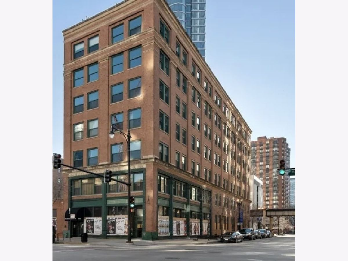 Condominiums Rented Fairbanks Lofts Chicago Illinois, 900 Wabash