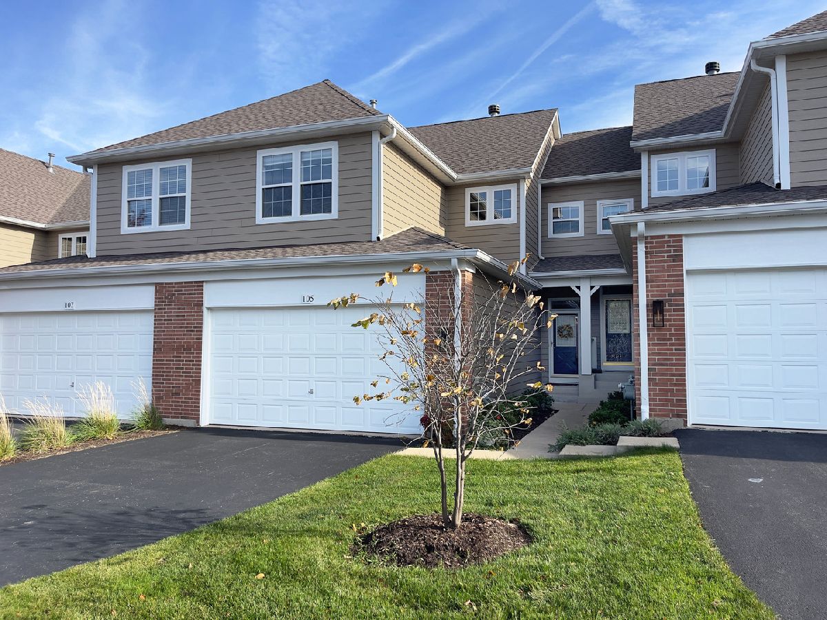 Townhomes Sold Baker Hill Glen Ellyn Illinois, 105 Tanglewood