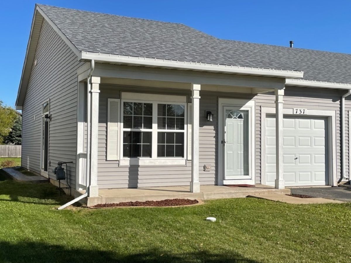 Homes & Townhomes Rented Lakewood Falls Romeoville Illinois, 737 Zachary